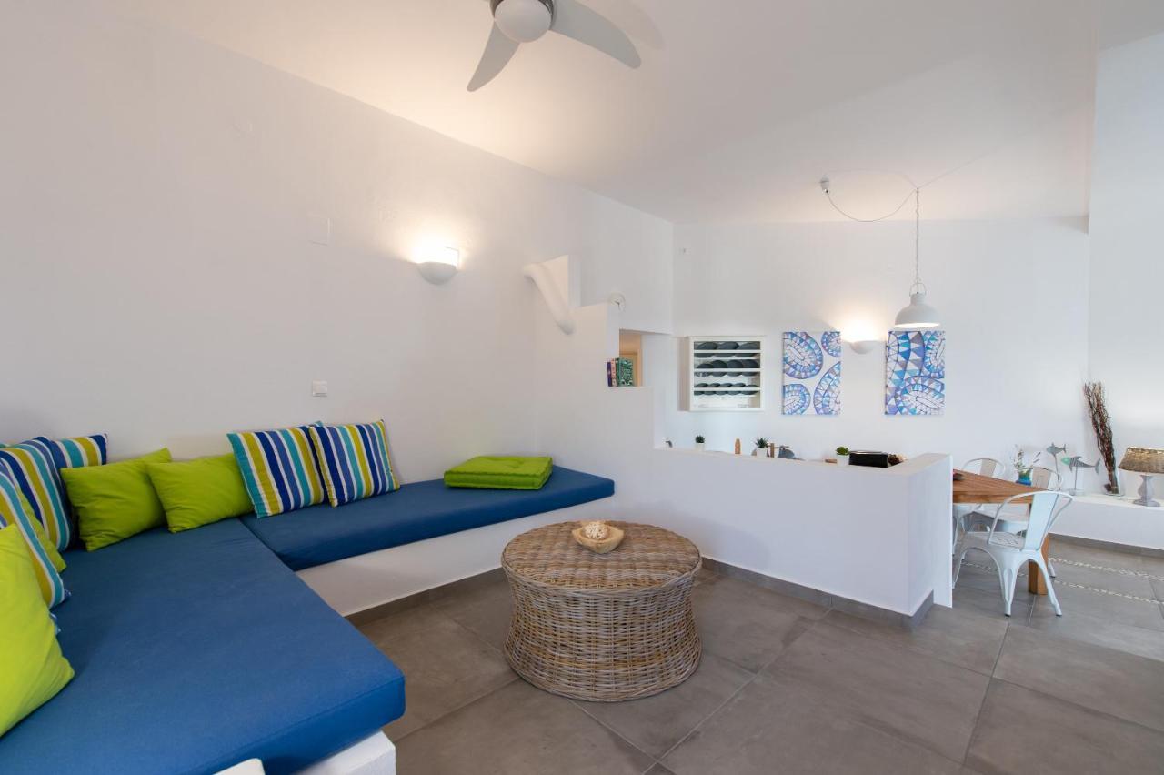 Grey House Villa Exámbela Dış mekan fotoğraf