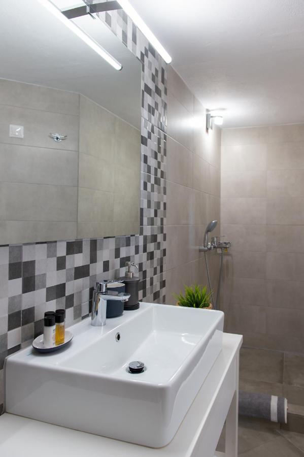 Grey House Villa Exámbela Dış mekan fotoğraf