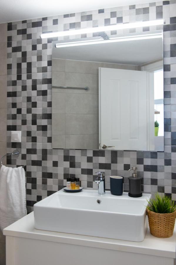 Grey House Villa Exámbela Dış mekan fotoğraf
