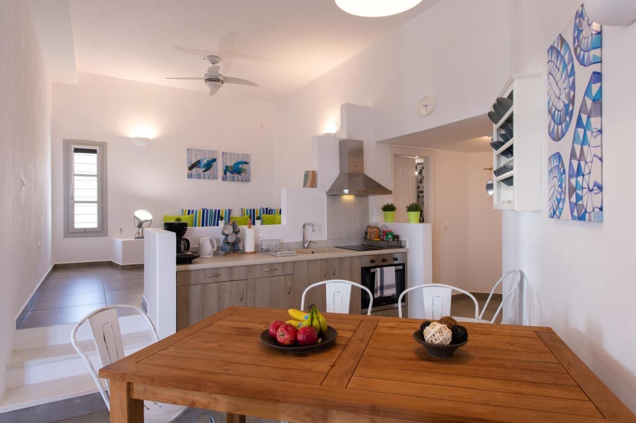 Grey House Villa Exámbela Dış mekan fotoğraf